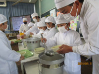 給食